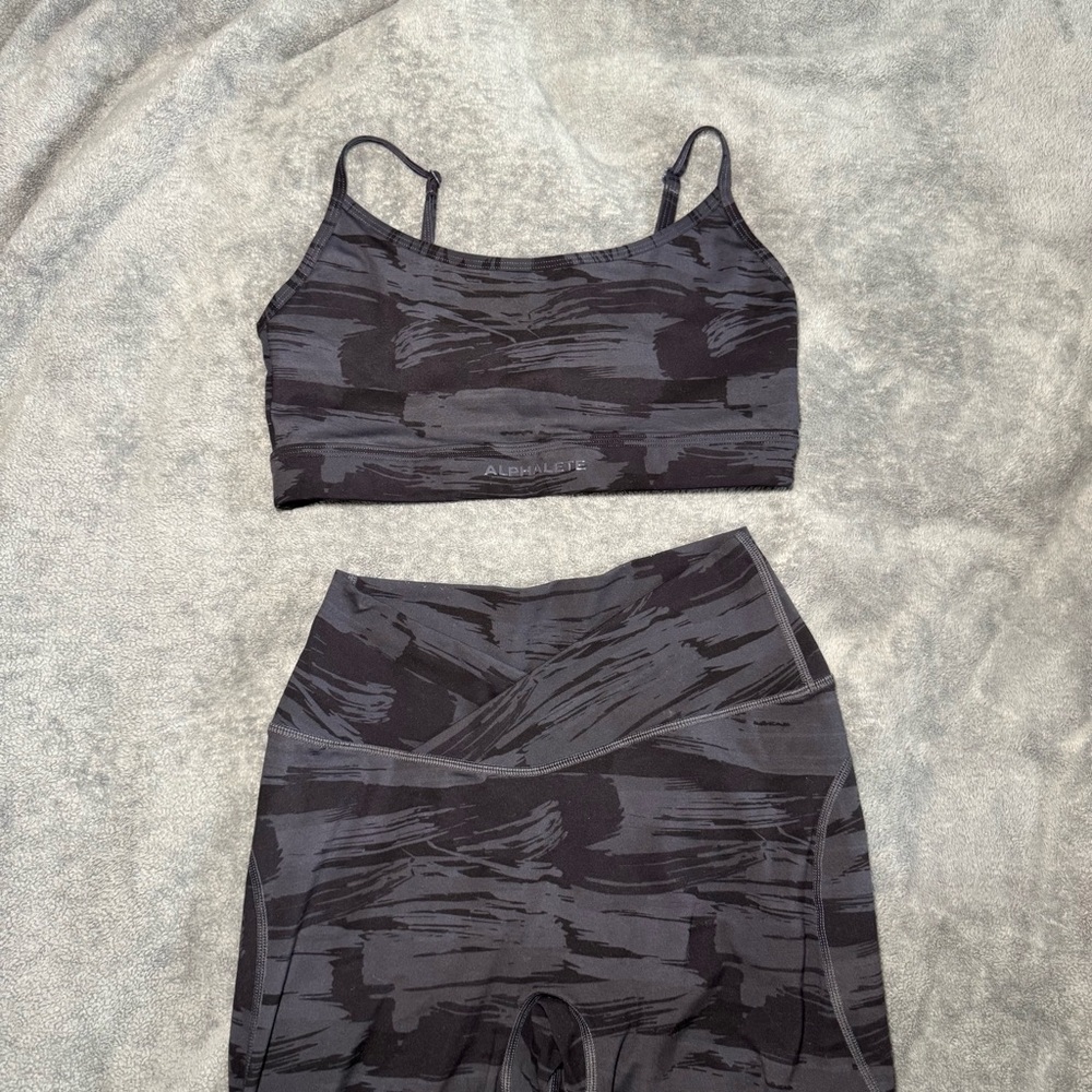 Alphalete Sports Bra and Leggings Set